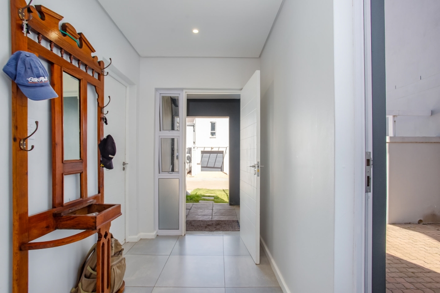 3 Bedroom Property for Sale in Mountain Crest Private Estate Western Cape